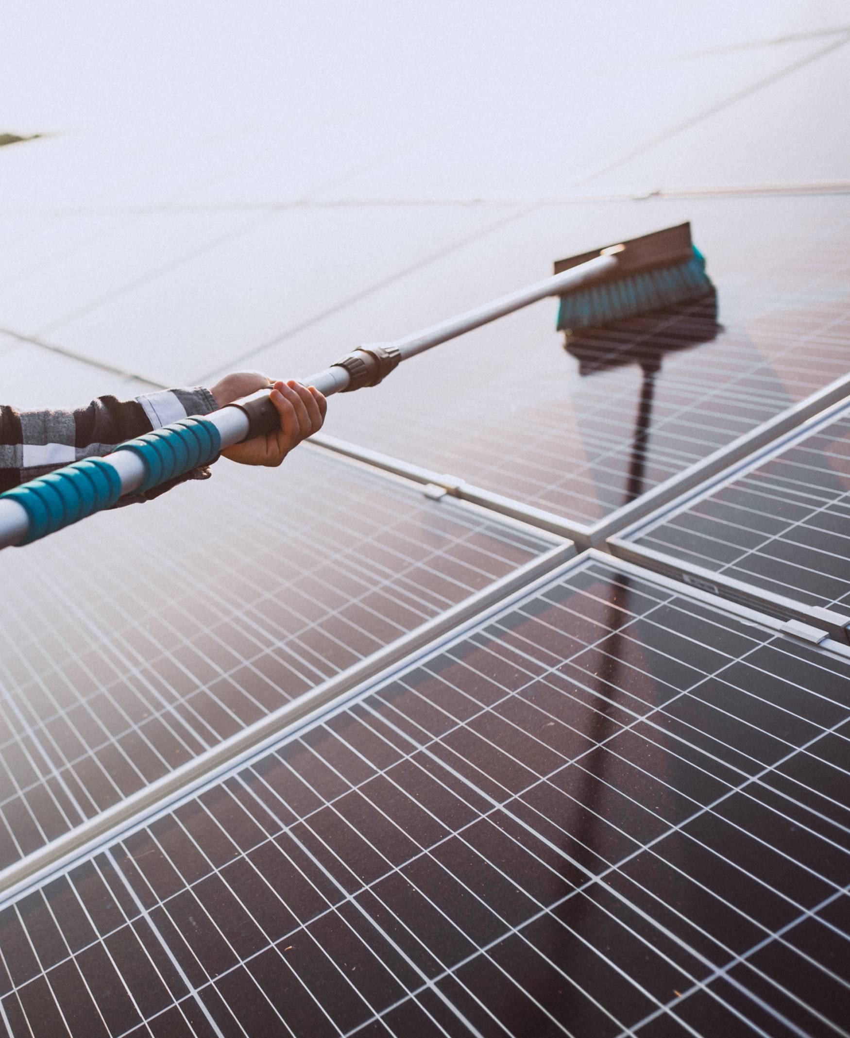 Wartung Service Reinigung Sunitech Gewerbe Photovoltaik Anlage Gießen Wetzlar Wetteraukreis